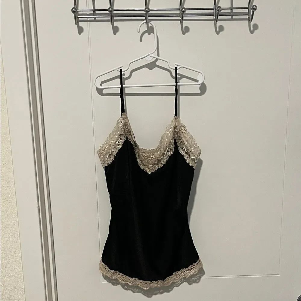 Victoria’s Y2K Secret Black Lace Trim Camisole Tank Top Lingerie Feminine 2000’s